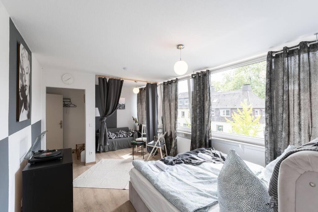 - Nice New York Apartment In The Heart Of Duisburg - Betten & Sofa - 5 Mins Central Station Hbf - Big Tv & Wifi - Exteriér fotografie